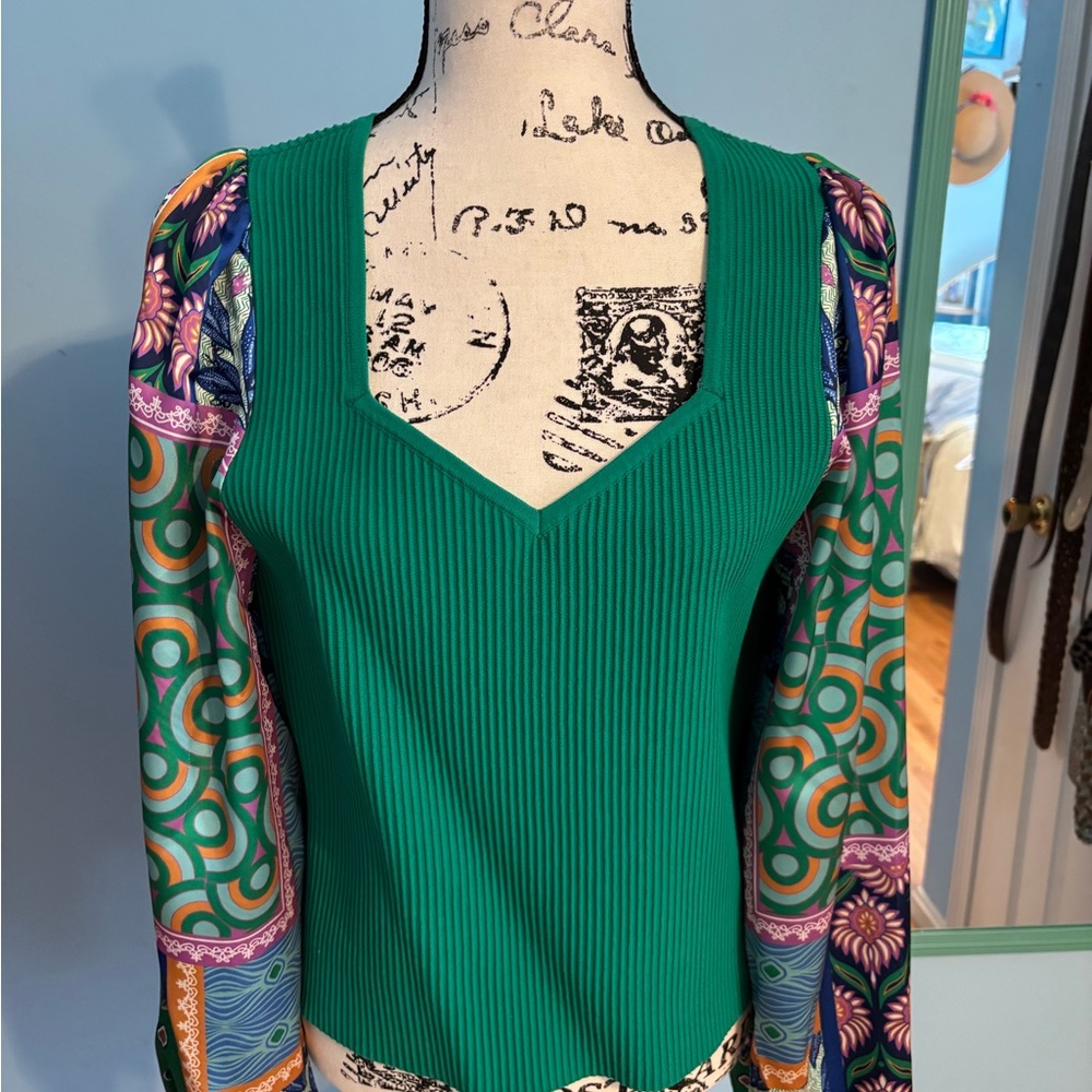 Bailey 44 Green and Multicolor Patterned Blouse. EUC